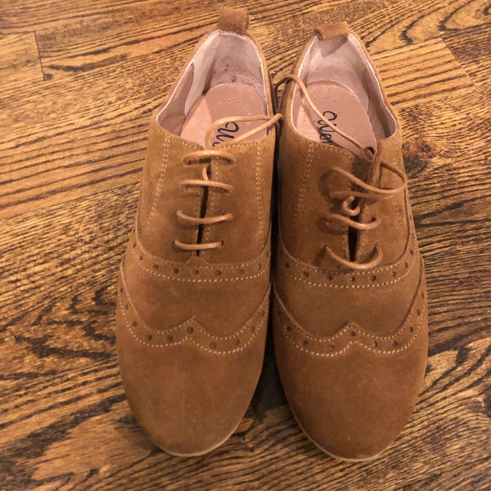 Suede lace up women’s flats